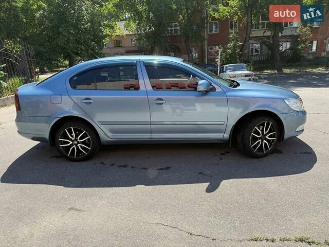 Шкода Октавия 2009 в Запорожье на Automoto.ua Серый Шкода Октавия, объемом двигателя 1.8 л и пробегом 168 тыс. км за 8200 $, фото 5 на Automoto.ua