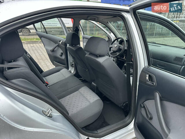 Серый Шкода Октавия, объемом двигателя 1.6 л и пробегом 190 тыс. км за 5999 $, фото 40 на Automoto.ua