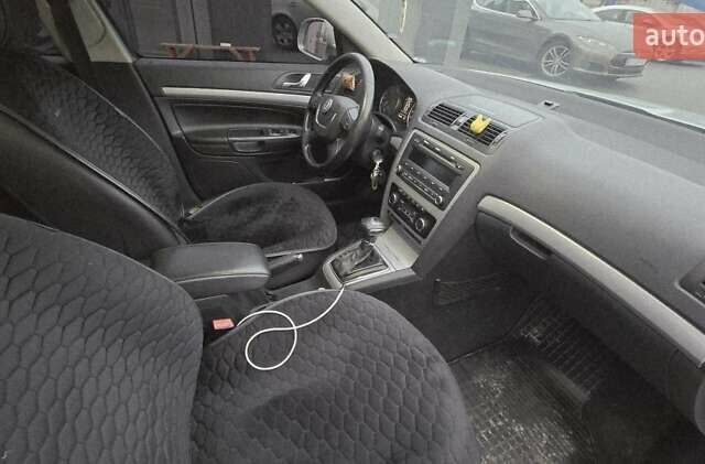 Серый Шкода Октавия, объемом двигателя 1.9 л и пробегом 224 тыс. км за 7200 $, фото 4 на Automoto.ua