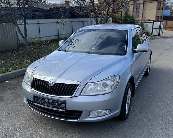 Сірий Шкода Октавія, об'ємом двигуна 1.6 л та пробігом 207 тис. км за 6900 $, фото 1 на Automoto.ua