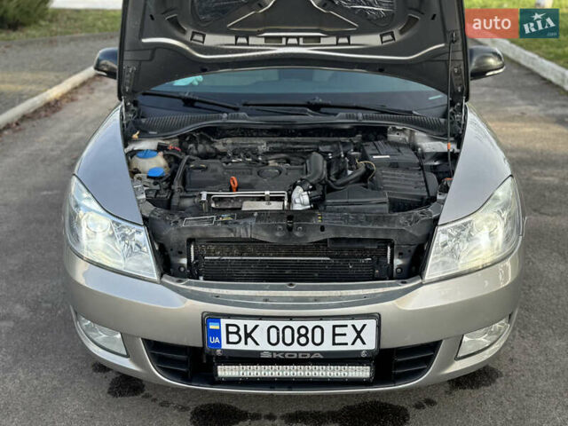 Сірий Шкода Октавія, об'ємом двигуна 1.39 л та пробігом 265 тис. км за 6900 $, фото 21 на Automoto.ua