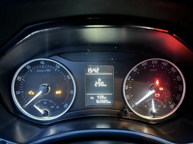 Сірий Шкода Октавія, об'ємом двигуна 1.6 л та пробігом 162 тис. км за 7000 $, фото 4 на Automoto.ua