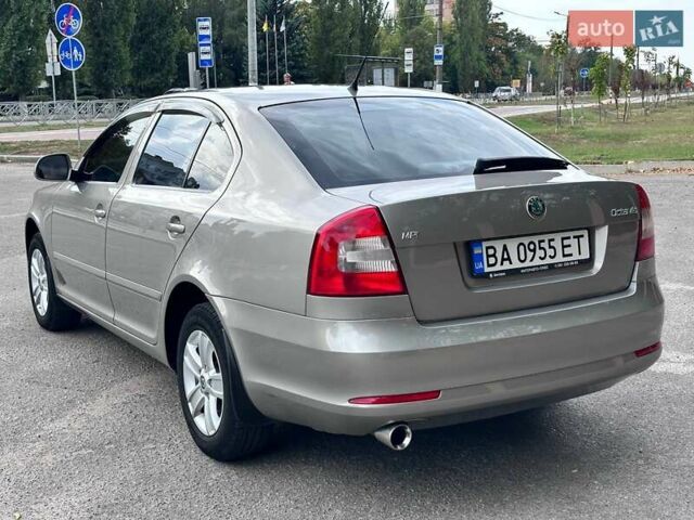Сірий Шкода Октавія, об'ємом двигуна 1.6 л та пробігом 222 тис. км за 8300 $, фото 7 на Automoto.ua