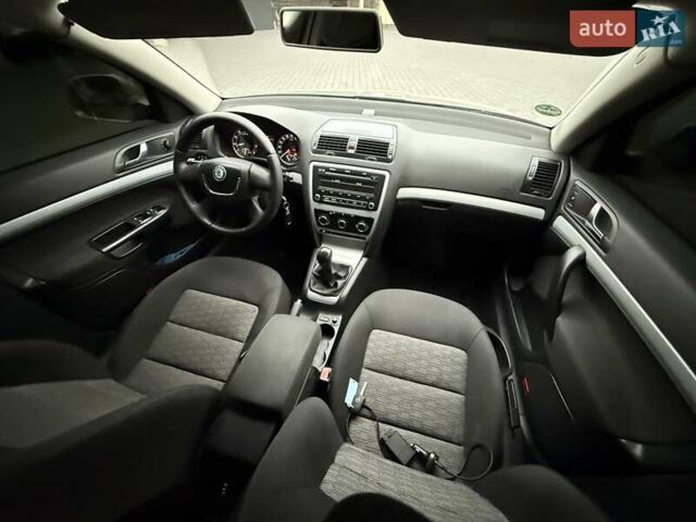 Сірий Шкода Октавія, об'ємом двигуна 1.4 л та пробігом 200 тис. км за 7300 $, фото 28 на Automoto.ua
