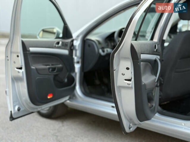 Сірий Шкода Октавія, об'ємом двигуна 1.6 л та пробігом 91 тис. км за 9399 $, фото 36 на Automoto.ua