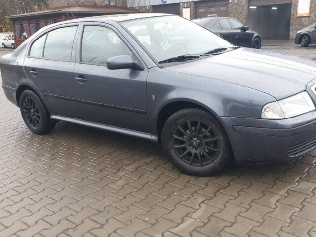 Серый Шкода Октавия, объемом двигателя 1.6 л и пробегом 250 тыс. км за 5552 $, фото 1 на Automoto.ua