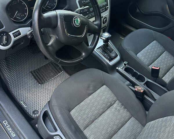 Серый Шкода Октавия, объемом двигателя 1.4 л и пробегом 205 тыс. км за 6800 $, фото 16 на Automoto.ua