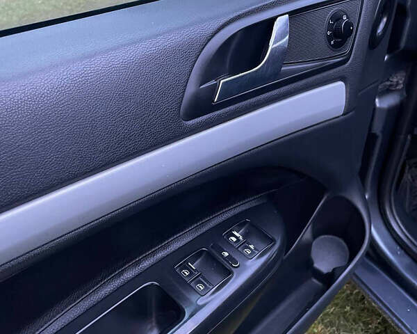 Сірий Шкода Октавія, об'ємом двигуна 1.9 л та пробігом 287 тис. км за 6999 $, фото 1 на Automoto.ua