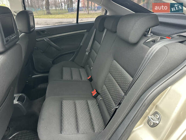 Серый Шкода Октавия, объемом двигателя 1.6 л и пробегом 159 тыс. км за 7499 $, фото 44 на Automoto.ua