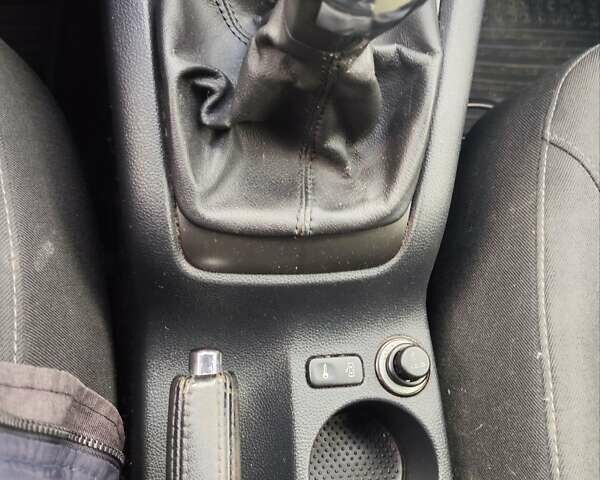 Серый Шкода Октавия, объемом двигателя 1.6 л и пробегом 237 тыс. км за 5500 $, фото 27 на Automoto.ua