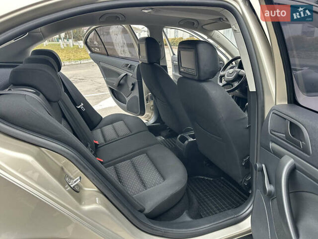 Серый Шкода Октавия, объемом двигателя 1.6 л и пробегом 159 тыс. км за 7499 $, фото 51 на Automoto.ua