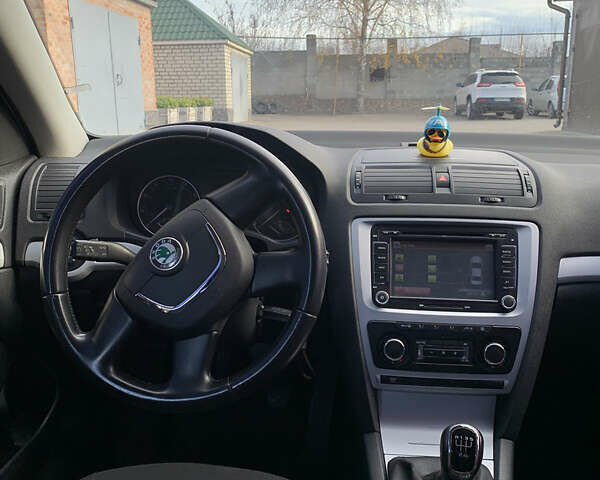 Сірий Шкода Октавія, об'ємом двигуна 1.6 л та пробігом 207 тис. км за 6900 $, фото 6 на Automoto.ua