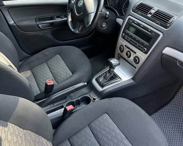 Серый Шкода Октавия, объемом двигателя 1.4 л и пробегом 205 тыс. км за 6800 $, фото 18 на Automoto.ua