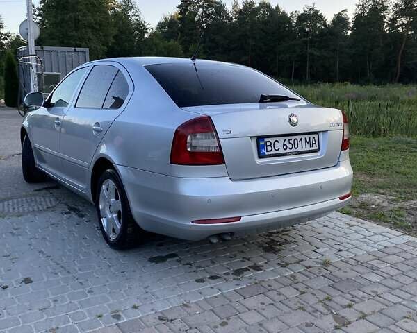 Серый Шкода Октавия, объемом двигателя 2 л и пробегом 265 тыс. км за 7500 $, фото 1 на Automoto.ua
