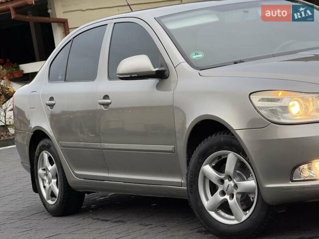 Сірий Шкода Октавія, об'ємом двигуна 1.4 л та пробігом 200 тис. км за 7300 $, фото 15 на Automoto.ua
