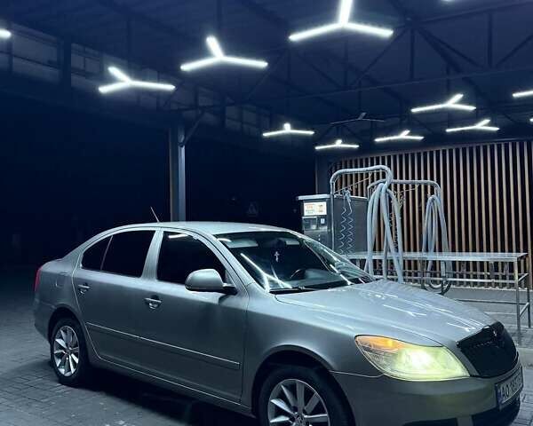 Серый Шкода Октавия, объемом двигателя 1.6 л и пробегом 201 тыс. км за 7800 $, фото 5 на Automoto.ua