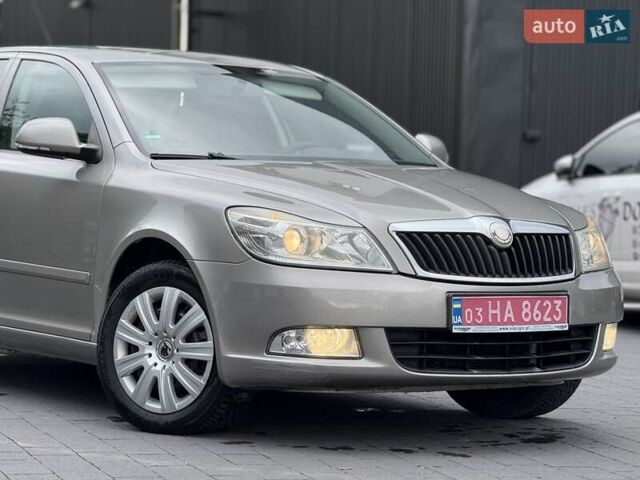 Шкода Октавия 2009 в Хусте на Automoto.ua Серый Шкода Октавия, объемом двигателя 1.4 л и пробегом 200 тыс. км за 6199 $, фото 12 на Automoto.ua