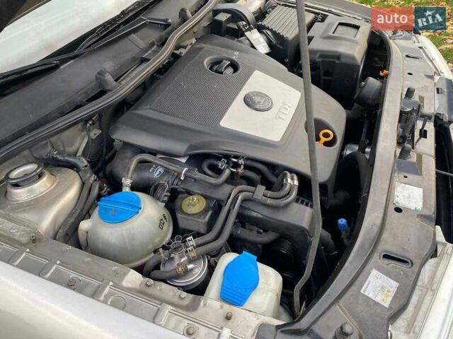 Шкода Октавія 2009 у Белой Церкве на Automoto.ua Сірий Шкода Октавія, об'ємом двигуна 1.9 л та пробігом 209 тис. км за 6800 $, фото 7 на Automoto.ua