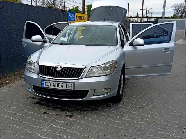 Серый Шкода Октавия, объемом двигателя 1.8 л и пробегом 275 тыс. км за 7000 $, фото 3 на Automoto.ua