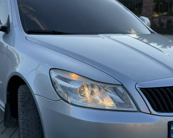 Серый Шкода Октавия, объемом двигателя 1.8 л и пробегом 260 тыс. км за 8999 $, фото 15 на Automoto.ua