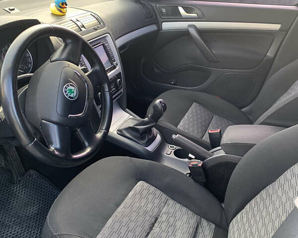 Сірий Шкода Октавія, об'ємом двигуна 1.6 л та пробігом 207 тис. км за 6900 $, фото 2 на Automoto.ua