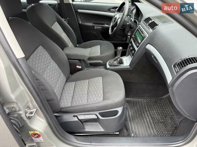 Шкода Октавия 2009 в Хусте на Automoto.ua Серый Шкода Октавия, объемом двигателя 1.4 л и пробегом 200 тыс. км за 6199 $, фото 50 на Automoto.ua