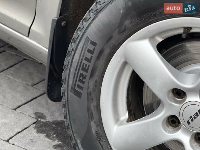 Сірий Шкода Октавія, об'ємом двигуна 1.4 л та пробігом 200 тис. км за 7300 $, фото 16 на Automoto.ua