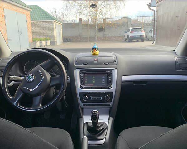 Сірий Шкода Октавія, об'ємом двигуна 1.6 л та пробігом 207 тис. км за 6900 $, фото 5 на Automoto.ua