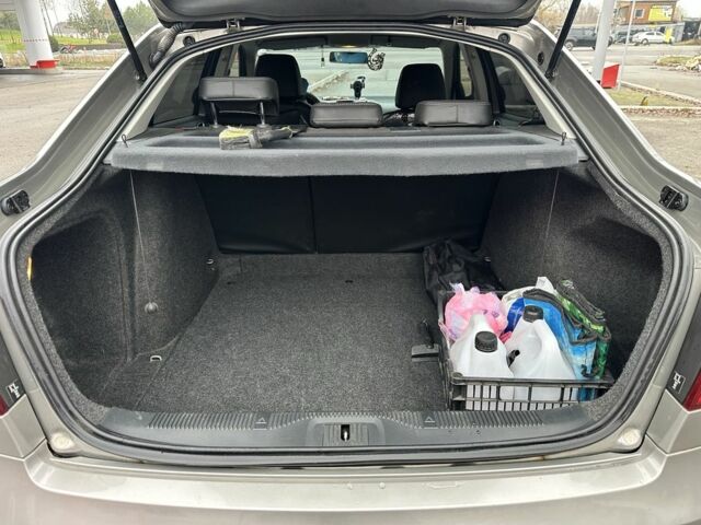 Сірий Шкода Октавія, об'ємом двигуна 1.6 л та пробігом 162 тис. км за 7000 $, фото 5 на Automoto.ua