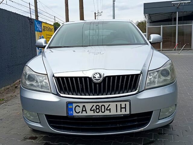 Серый Шкода Октавия, объемом двигателя 1.8 л и пробегом 275 тыс. км за 7000 $, фото 2 на Automoto.ua