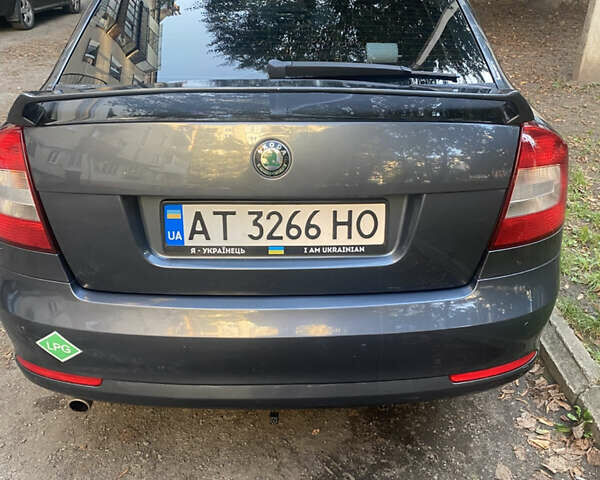 Сірий Шкода Октавія, об'ємом двигуна 1.6 л та пробігом 273 тис. км за 7700 $, фото 11 на Automoto.ua