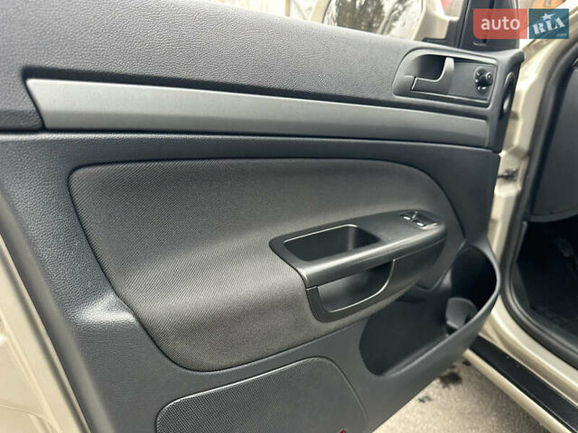 Серый Шкода Октавия, объемом двигателя 1.6 л и пробегом 159 тыс. км за 7499 $, фото 33 на Automoto.ua