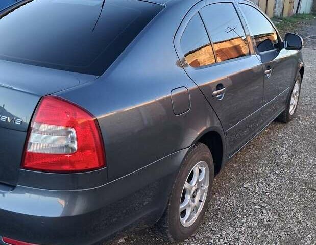 Сірий Шкода Октавія, об'ємом двигуна 1.8 л та пробігом 162 тис. км за 9300 $, фото 3 на Automoto.ua