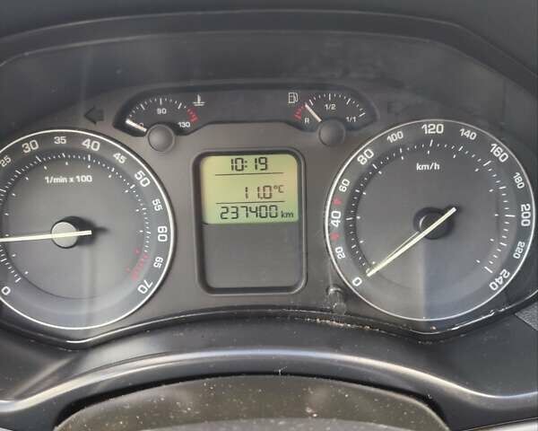 Серый Шкода Октавия, объемом двигателя 1.6 л и пробегом 237 тыс. км за 5500 $, фото 21 на Automoto.ua