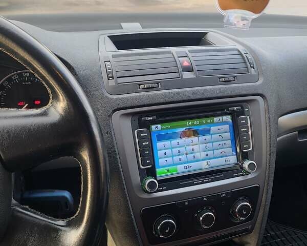 Сірий Шкода Октавія, об'ємом двигуна 1.6 л та пробігом 158 тис. км за 6500 $, фото 21 на Automoto.ua