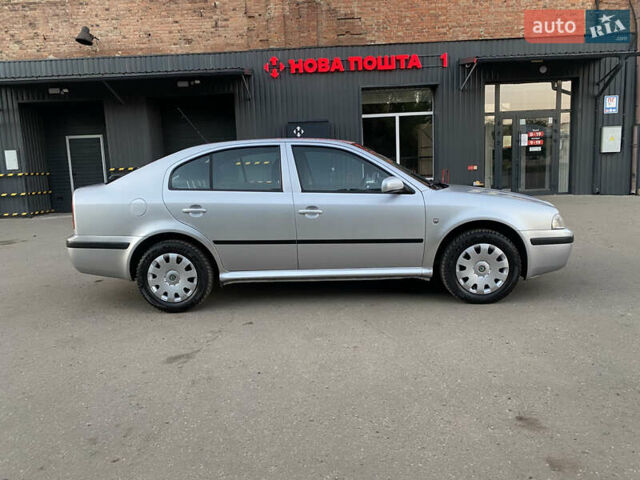 Серый Шкода Октавия, объемом двигателя 1.6 л и пробегом 207 тыс. км за 6300 $, фото 2 на Automoto.ua