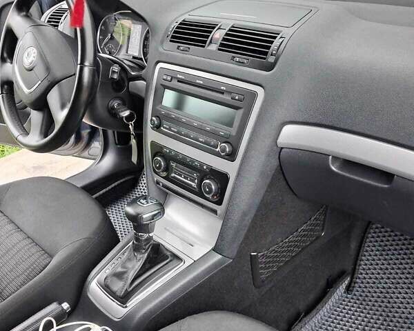 Сірий Шкода Октавія, об'ємом двигуна 1.8 л та пробігом 162 тис. км за 9300 $, фото 17 на Automoto.ua