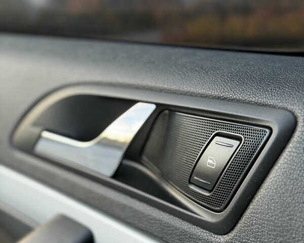 Серый Шкода Октавия, объемом двигателя 1.8 л и пробегом 260 тыс. км за 8999 $, фото 32 на Automoto.ua