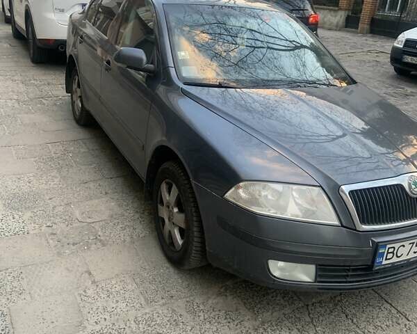 Сірий Шкода Октавія, об'ємом двигуна 1.6 л та пробігом 227 тис. км за 6900 $, фото 1 на Automoto.ua