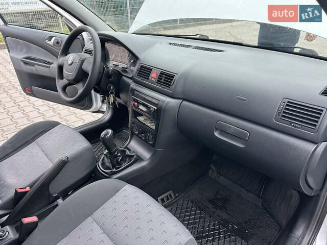 Серый Шкода Октавия, объемом двигателя 1.6 л и пробегом 190 тыс. км за 5999 $, фото 43 на Automoto.ua