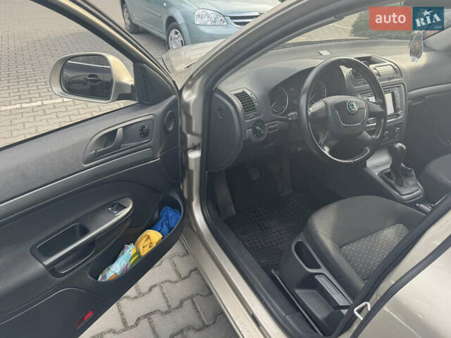 Шкода Октавія 2009 у Вінниці на Automoto.ua Сірий Шкода Октавія, об'ємом двигуна 1.6 л та пробігом 158 тис. км за 6400 $, фото 8 на Automoto.ua