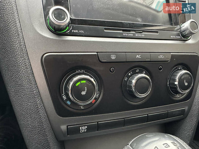 Серый Шкода Октавия, объемом двигателя 1.6 л и пробегом 159 тыс. км за 7499 $, фото 66 на Automoto.ua