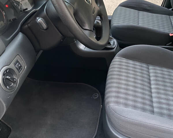 Серый Шкода Октавия, объемом двигателя 1.6 л и пробегом 207 тыс. км за 6300 $, фото 10 на Automoto.ua