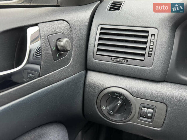 Сірий Шкода Октавія, об'ємом двигуна 1.6 л та пробігом 191 тис. км за 5950 $, фото 27 на Automoto.ua