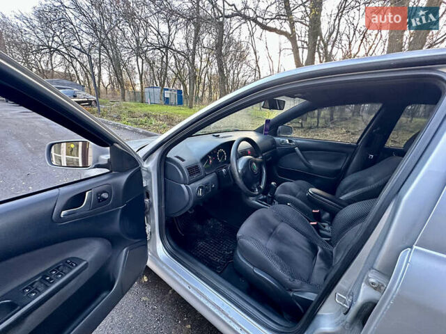 Сірий Шкода Октавія, об'ємом двигуна 1.78 л та пробігом 300 тис. км за 4850 $, фото 15 на Automoto.ua