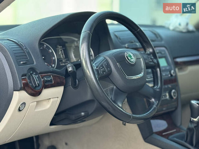 Сірий Шкода Октавія, об'ємом двигуна 1.39 л та пробігом 265 тис. км за 6900 $, фото 23 на Automoto.ua