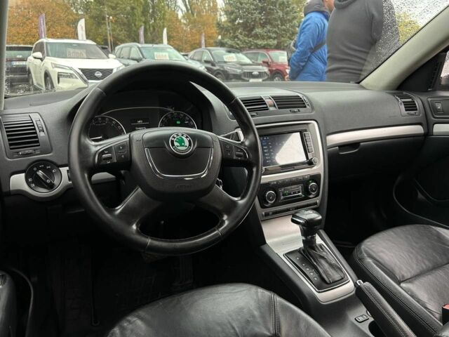 Шкода Октавия 2009 в Кривом Роге на Automoto.ua Серый Шкода Октавия, объемом двигателя 2 л и пробегом 300 тыс. км за 8400 $, фото 10 на Automoto.ua