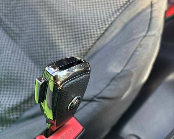 Серый Шкода Октавия, объемом двигателя 1.9 л и пробегом 215 тыс. км за 9300 $, фото 31 на Automoto.ua