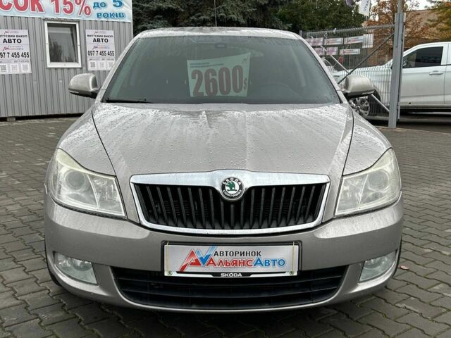 Шкода Октавия 2009 в Кривом Роге на Automoto.ua Серый Шкода Октавия, объемом двигателя 2 л и пробегом 300 тыс. км за 8400 $, фото 1 на Automoto.ua