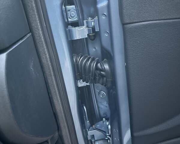 Серый Шкода Октавия, объемом двигателя 1.6 л и пробегом 213 тыс. км за 5600 $, фото 28 на Automoto.ua